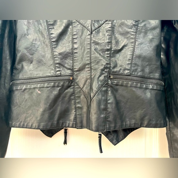Blank NYC Asymmetrical Black Leather Jacket Size Small - Picture 8 of 10